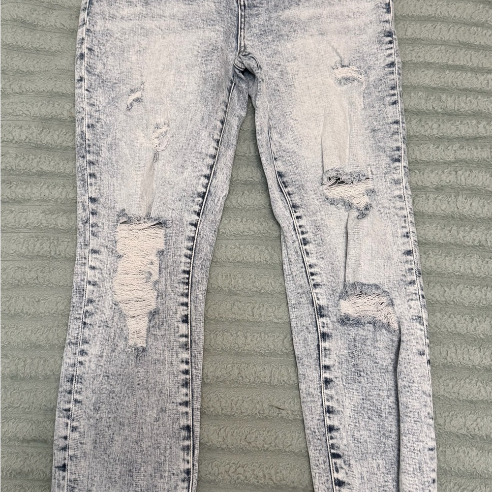 Blakely Distressed Women Jeans Size 11 NWT